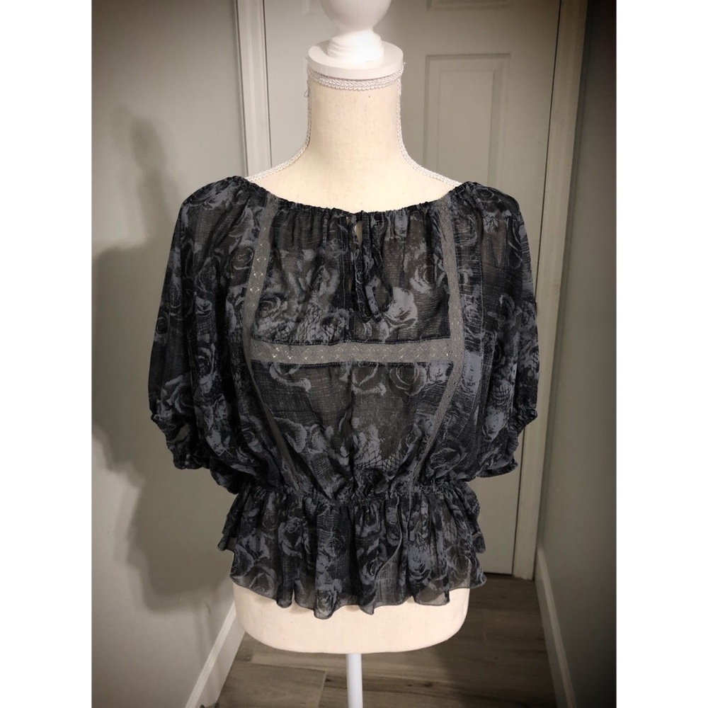 🖤 GUESS Sheer Top 🖤